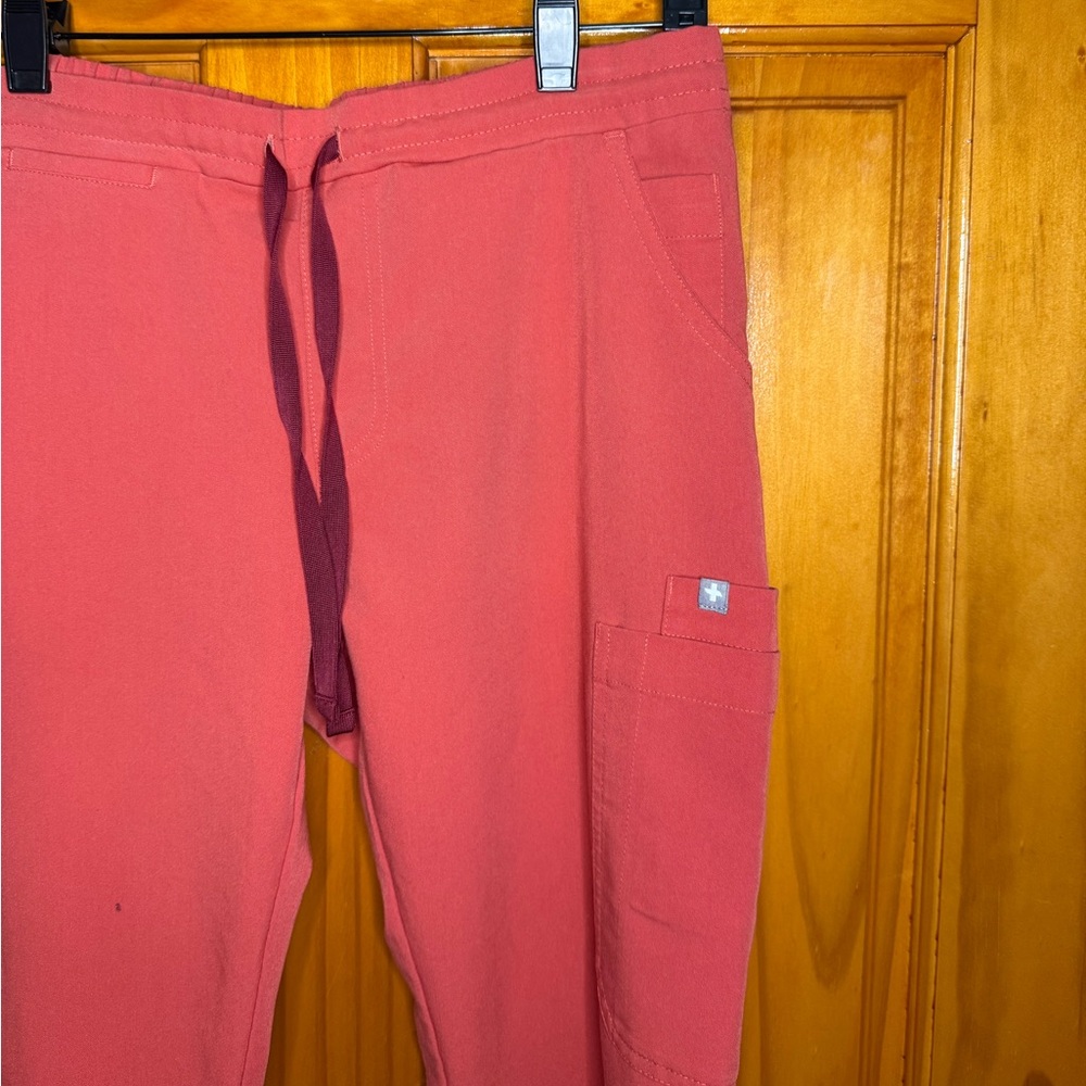 FIGS Yola Skinny Scrub Pants Clay SMALL Limited Edition - Picture 4 of 8